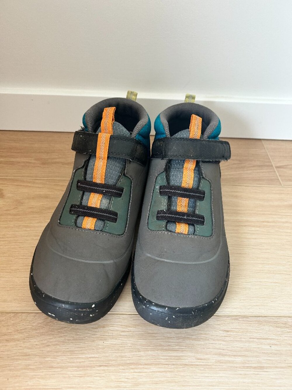 Bogs Waterproof Runner Youth Size 5
